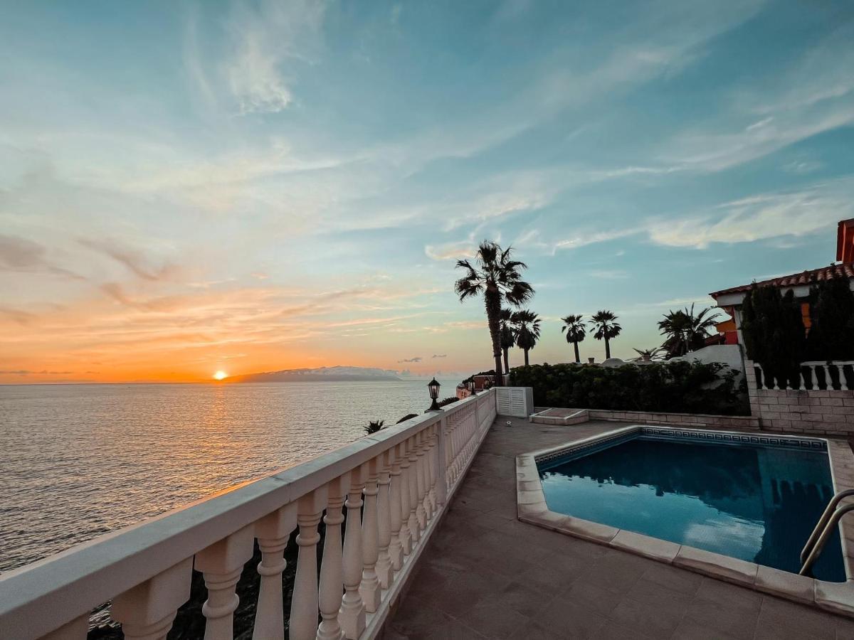 Villa Julia, First Line, 3 Bedrooms, Stunning Ocean View, Pool In كالاو سالفاجي المظهر الخارجي الصورة