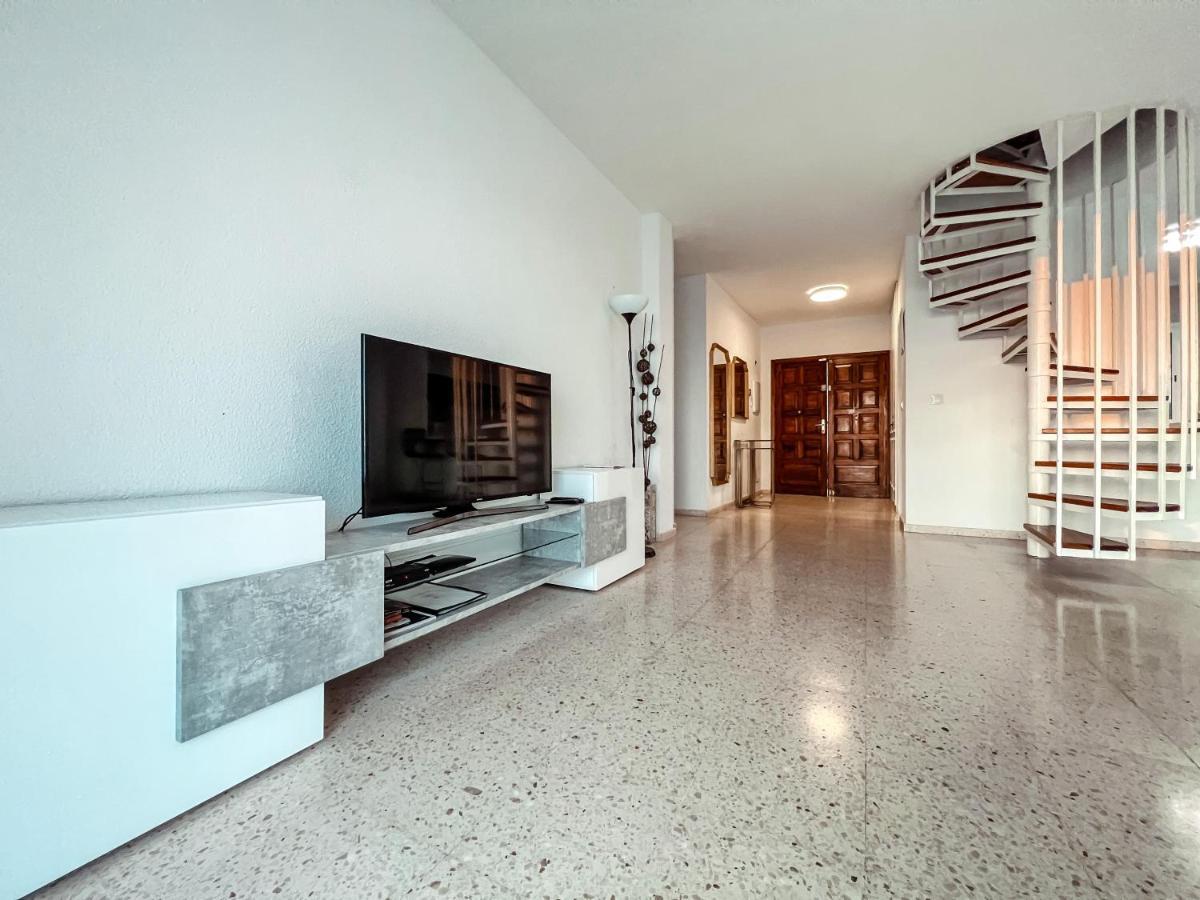 Villa Julia, First Line, 3 Bedrooms, Stunning Ocean View, Pool In كالاو سالفاجي المظهر الخارجي الصورة